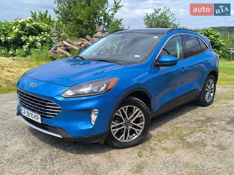Внедорожник / Кроссовер Ford Escape 2021 в Смеле