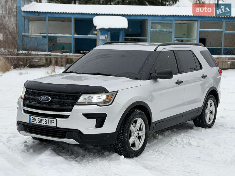 Внедорожник / Кроссовер Ford Explorer 2018 в Макарове