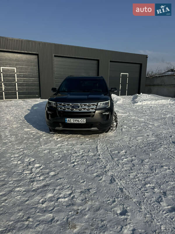 Внедорожник / Кроссовер Ford Explorer 2018 в Новомосковске