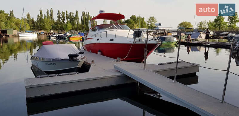 Моторная яхта Cruisers Yachts Express 2006 в Запорожье Моторная яхта Cruisers Yachts Express 2006 в Запорожье