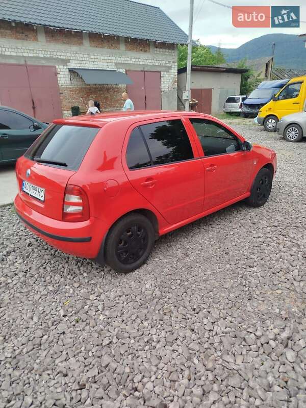 Хэтчбек Skoda Fabia 2003 в Перечине Хэтчбек Skoda Fabia 2003 в Перечине