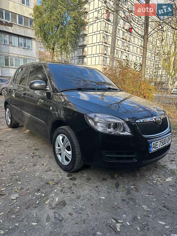 Хэтчбек Skoda Fabia 2008 в Днепре