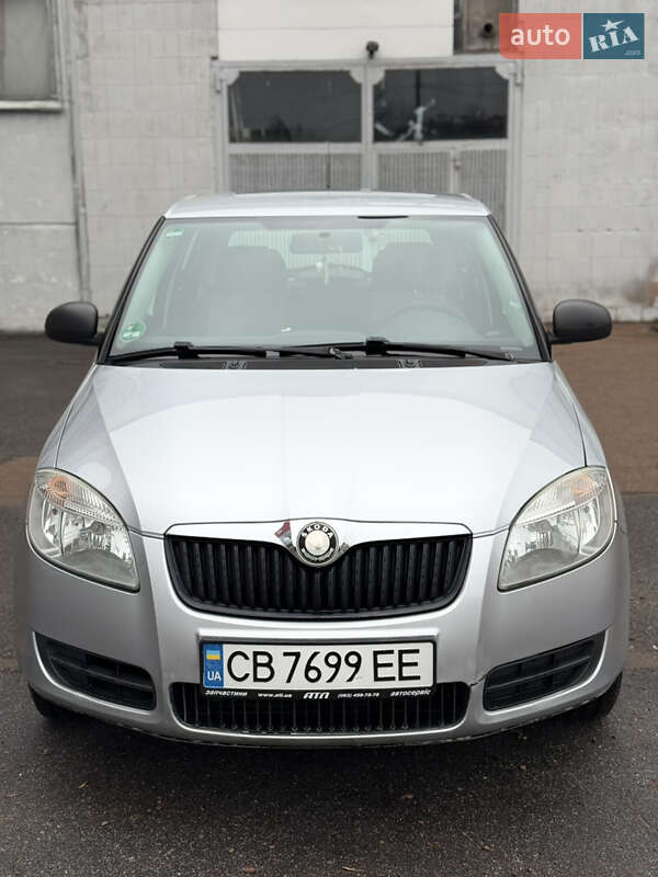 Хетчбек Skoda Fabia 2009 в Чернігові