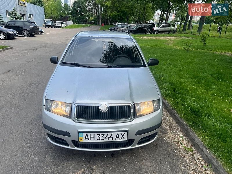 Хэтчбек Skoda Fabia 2006 в Киеве