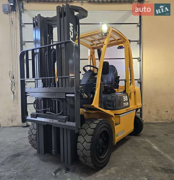 Вилочный погрузчик TCM FD 2017 в Киеве