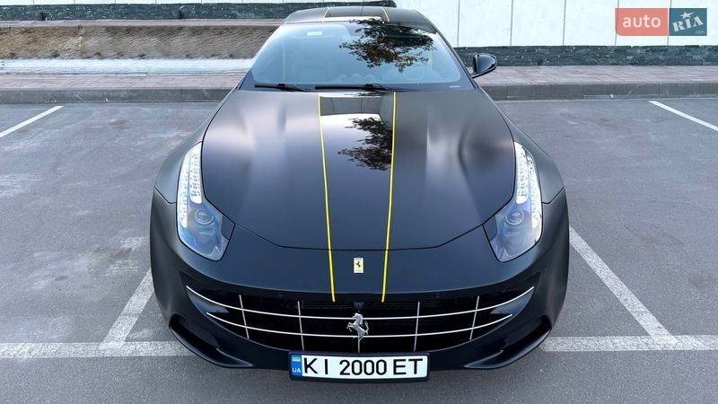 Купе Ferrari FF 2013 в Киеве