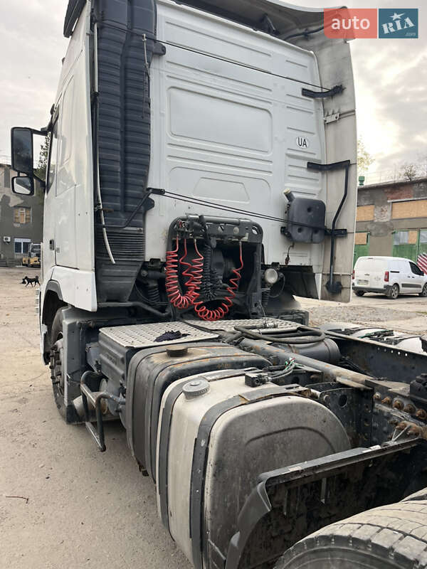 Тягач Volvo FH 12 2002 в Измаиле
