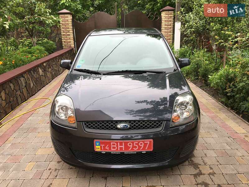 Хэтчбек Ford Fiesta 2006 в Дубно Хэтчбек Ford Fiesta 2006 в Дубно