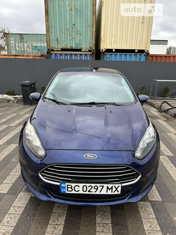 Седан Ford Fiesta 2016 в Львові