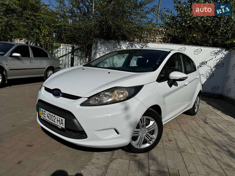 Хэтчбек Ford Fiesta 2011 в Днепре Хэтчбек Ford Fiesta 2011 в Днепре