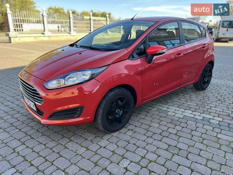 Хэтчбек Ford Fiesta 2016 в Снятине