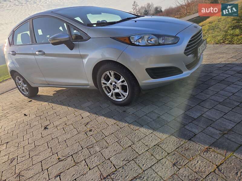 Хэтчбек Ford Fiesta 2015 в Киеве Хэтчбек Ford Fiesta 2015 в Киеве