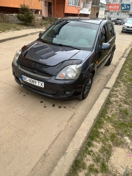 Хэтчбек Ford Fiesta 2005 в Самборе