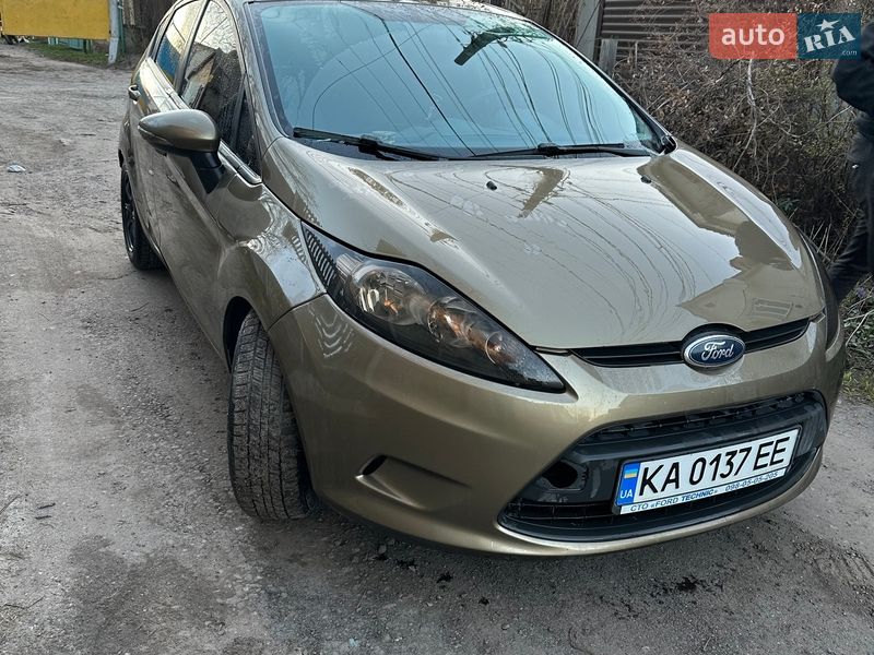 Хэтчбек Ford Fiesta 2011 в Киеве