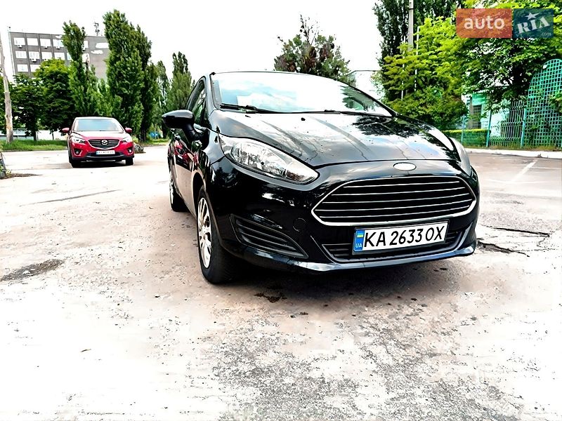 Седан Ford Fiesta 2016 в Киеве