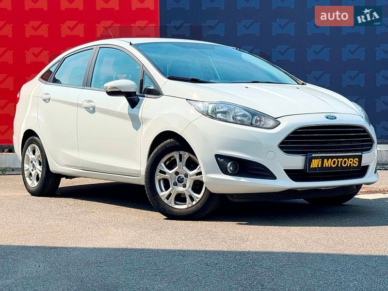Седан Ford Fiesta 2016 в Киеве