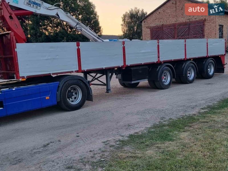 Бортовой полуприцеп Floor FLO 1986 в Шептицькому