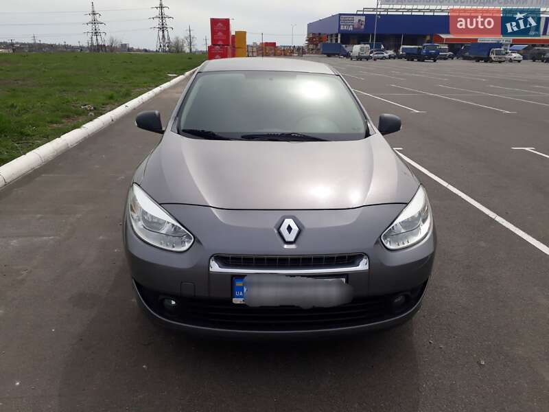 Седан Renault Fluence 2010 в Киеве