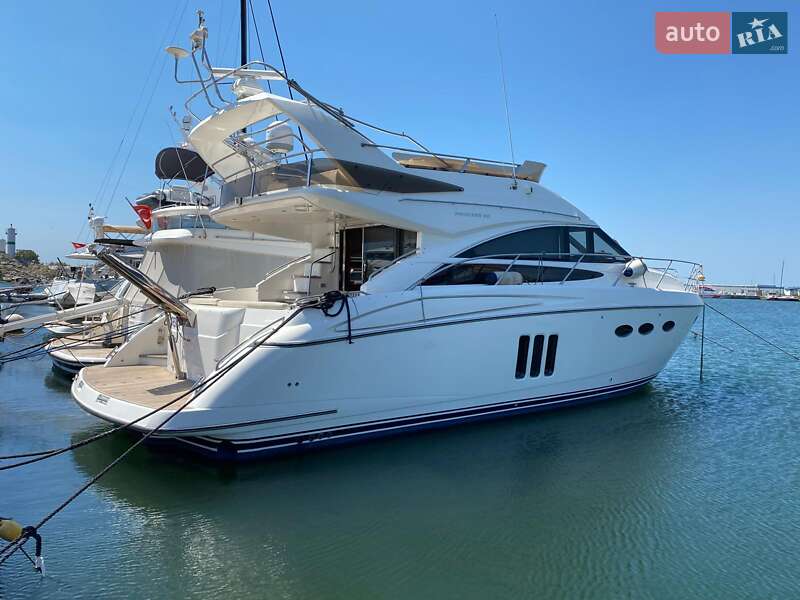 Моторная яхта Princess Flybridge 2009 в Киеве