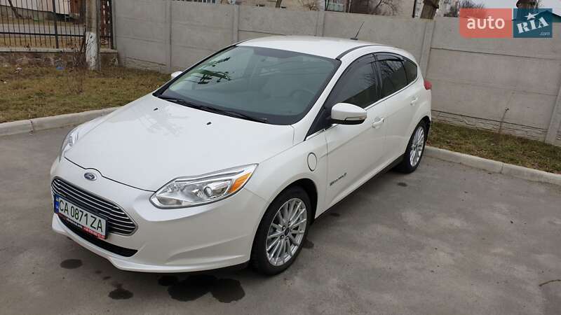 Хэтчбек Ford Focus 2012 в Тальном