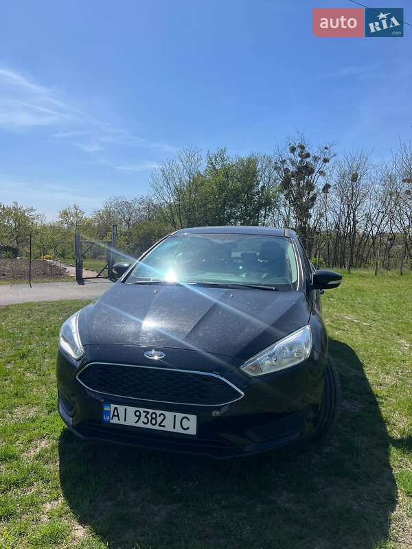 Седан Ford Focus 2015 в Обухове Седан Ford Focus 2015 в Обухове