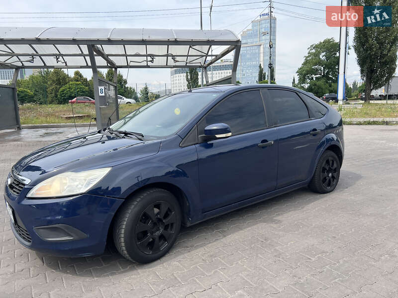 Хэтчбек Ford Focus 2011 в Киеве