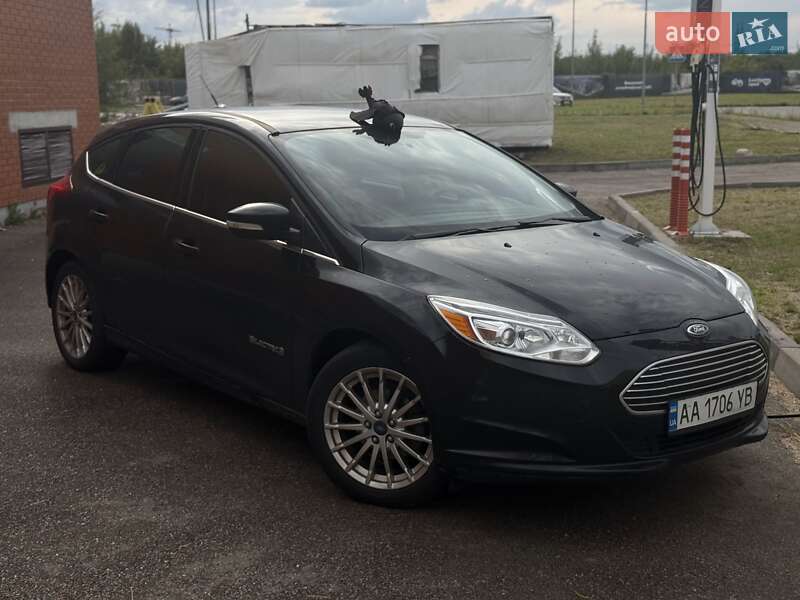 Хэтчбек Ford Focus 2013 в Киеве