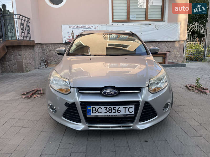 Хэтчбек Ford Focus 2012 в Золочеве