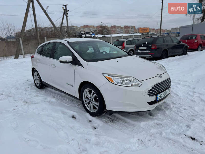 Хэтчбек Ford Focus 2013 в Ровно