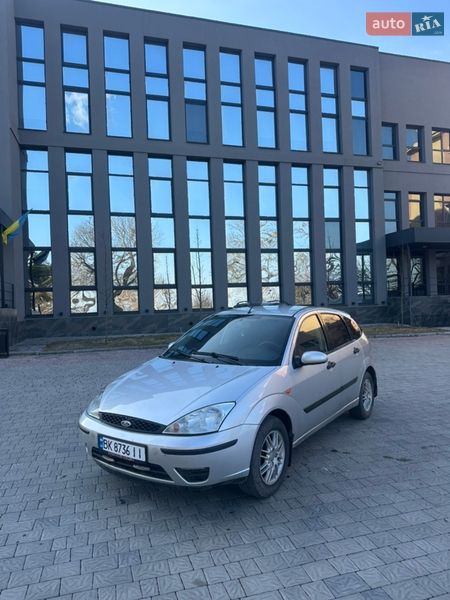 Хэтчбек Ford Focus 2002 в Ровно