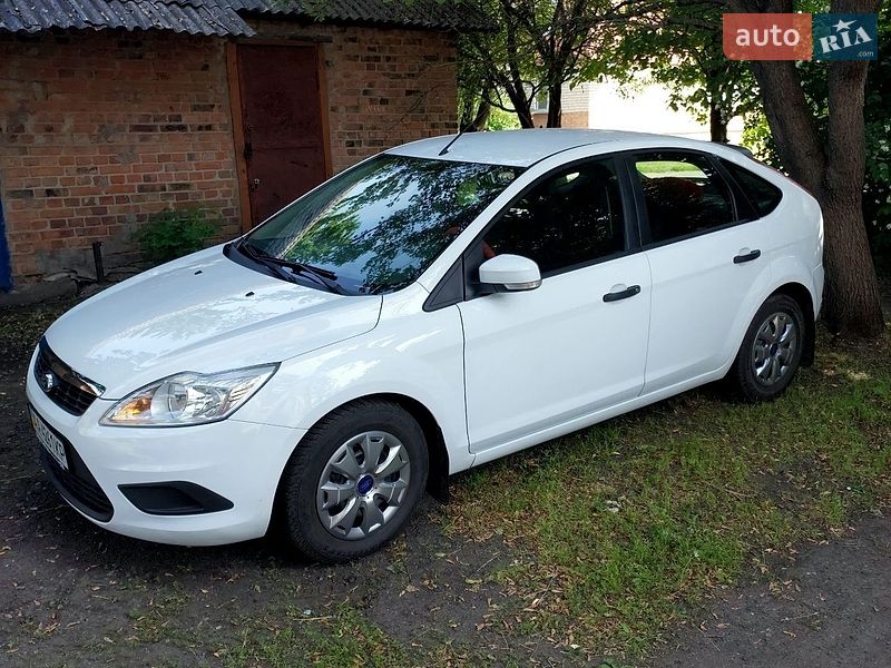 Хэтчбек Ford Focus 2011 в Конотопе