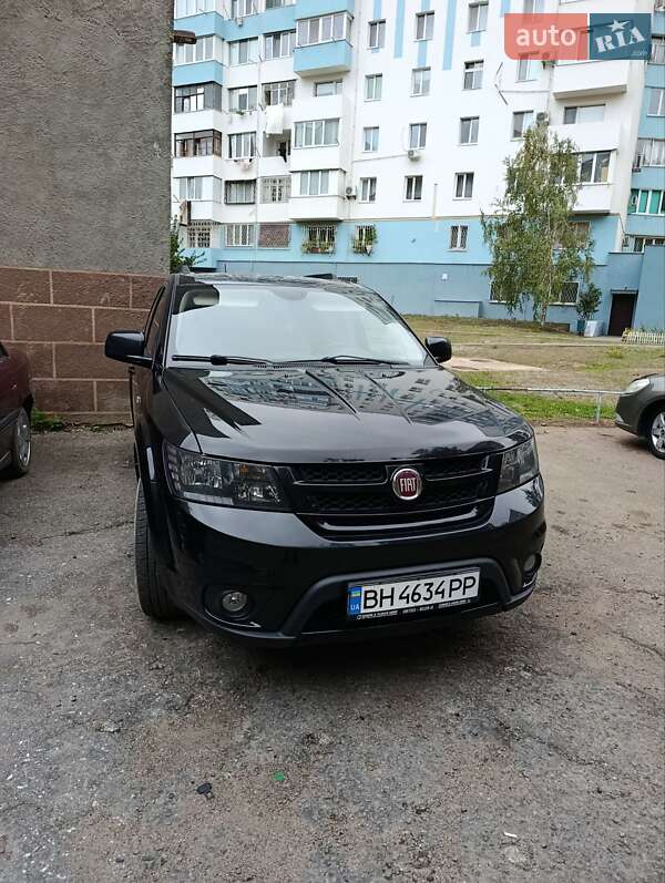 Внедорожник / Кроссовер Fiat Freemont 2015 в Южном