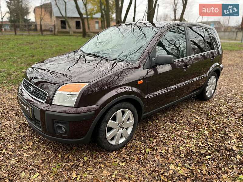 Хэтчбек Ford Fusion 2008 в Новомиргороде