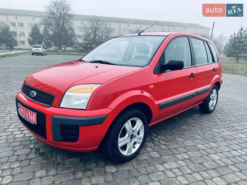 Хэтчбек Ford Fusion 2006 в Теплике