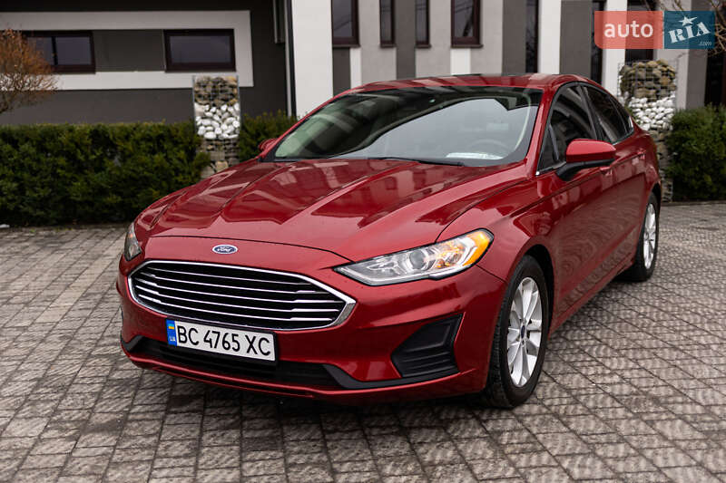Седан Ford Fusion 2020 в Стрию