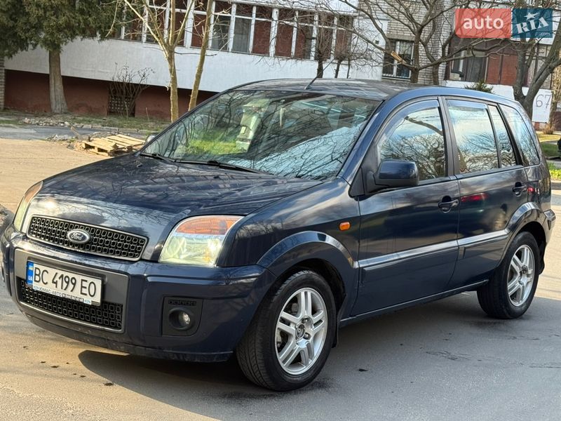 Седан Ford Fusion 2011 в Львове