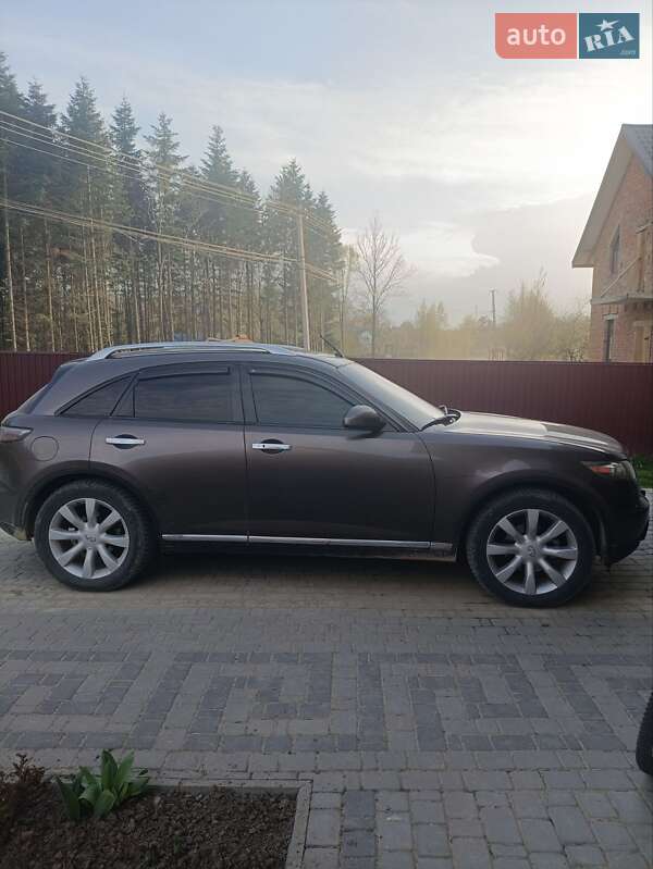 Внедорожник / Кроссовер Infiniti FX 35 2007 в Сторожинце