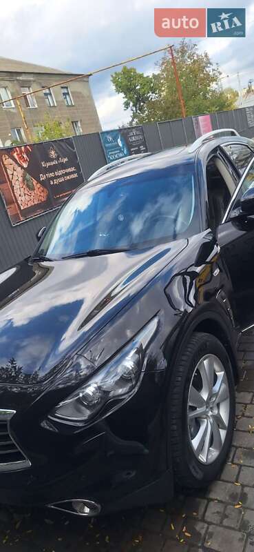 Внедорожник / Кроссовер Infiniti FX 37 2012 в Измаиле