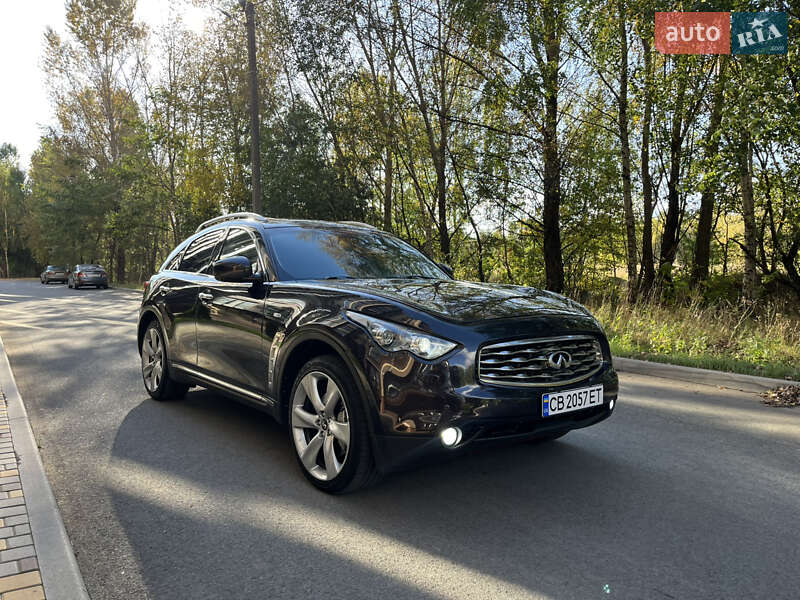 Внедорожник / Кроссовер Infiniti FX 37 2011 в Чернигове