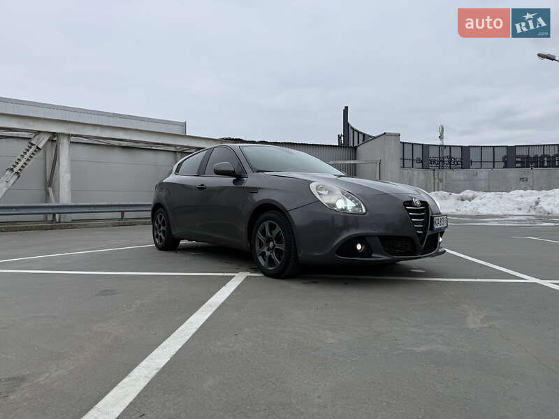Хетчбек Alfa Romeo Giulietta 2012 в Києві Хетчбек Alfa Romeo Giulietta 2012 в Києві
