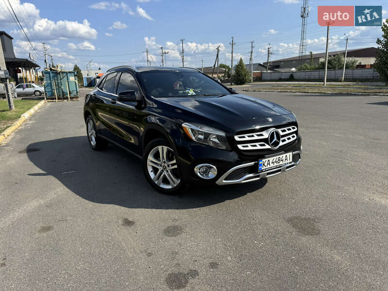 Внедорожник / Кроссовер Mercedes-Benz GLA-Class 2017 в Киеве