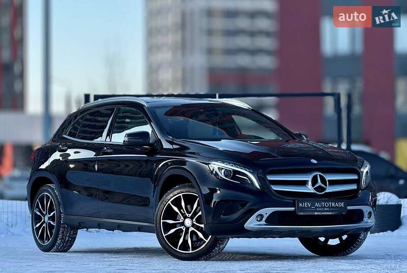 Внедорожник / Кроссовер Mercedes-Benz GLA-Class 2016 в Киеве