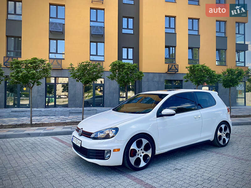 Хэтчбек Volkswagen Golf GTI 2012 в Запорожье Хэтчбек Volkswagen Golf GTI 2012 в Запорожье
