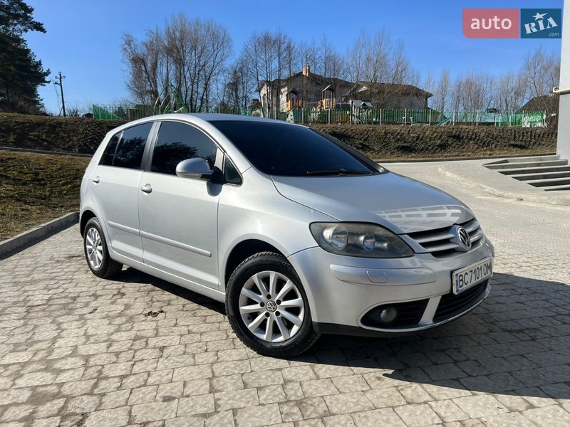 Хэтчбек Volkswagen Golf Plus 2007 в Новояворовске