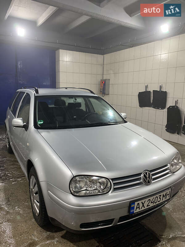 Універсал Volkswagen Golf 2004 в Зачепилівці