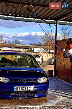 Хетчбек Volkswagen Golf 2003 в Херсоні