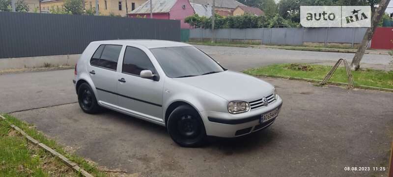 Хетчбек Volkswagen Golf 2001 в Мукачевому Хетчбек Volkswagen Golf 2001 в Мукачевому