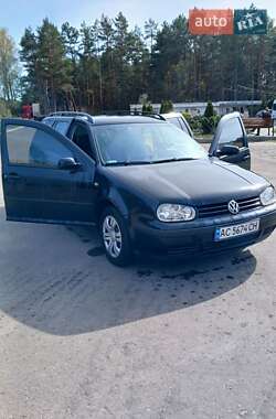 Универсал Volkswagen Golf 2004 в Маневичах