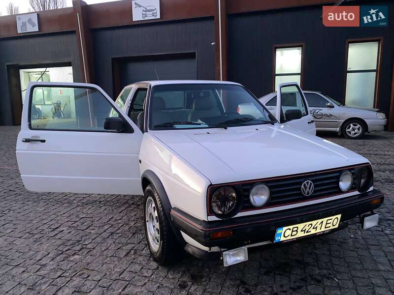 Хэтчбек Volkswagen Golf 1987 в Чернигове