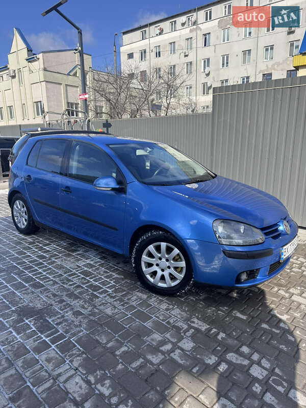 Хэтчбек Volkswagen Golf 2004 в Каменец-Подольском
